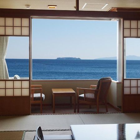 Hotel New Sagamiya Атамі Номер фото